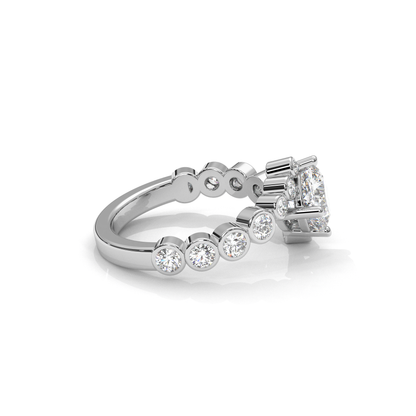Cushion Bezel Diamantring